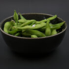 Edamame fasolka<a target="_blank" class="btn btn-order-promo-menu" href="https://sushimariuszlewandowski.papu.io/restaurant/shin-jidai-sushi-warszawa/menu/meal/e6ec6f6c8ab94e5e92b4a04aa617c0e6">Zamów online</a>