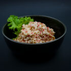 Sałatka Krabowa (Surimi)<a target="_blank" class="btn btn-order-promo-menu" href="https://sushimariuszlewandowski.papu.io/restaurant/shin-jidai-sushi-warszawa/menu/meal/ceb16a7e07ba45189343cdcd10e846ea">Zamów online</a>