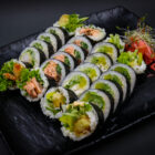 Pieczony III<a target="_blank" class="btn btn-order-promo-menu" href="https://sushimariuszlewandowski.papu.io/restaurant/shin-jidai-sushi-warszawa/menu/meal/dd73e9840d174f1387b2784f55fe1396">Zamów online</a>