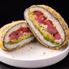 MEGA Burger tuńczyk<a target="_blank" class="btn btn-order-promo-menu" href="https://sushimariuszlewandowski.papu.io/restaurant/shin-jidai-sushi-warszawa/menu/meal/412e6eea0a474442a8baf01a99fa8f47">Zamów online</a>